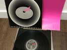 LP VINYL QUEEN JAZZ 1978 UK 1ST PRESS EMBOSSED SLEEVE ATTACHED POSTER EXCELLENT