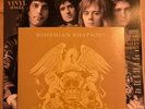 Queen thank god its christmas + Rolling Stone Magazine Dezember 2021