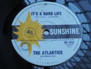 Atlantics Johnny Rebb It s a Hard Life  OZ 60s Garage Psych Beat 45 VG+