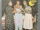 THE ESBEE FAMILY Chics and Chicken og nigerian afro disco funk lp LISTEN