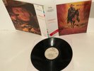 1 LP 33 T Johnny Hallyday  Le Spécialiste édition numérotée 1833  n°evb-a-101
