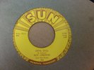 ROY ORBISON & THE ROSES SWEET AND EASY TO LOVE / DEVIL DOLL 1957 SUN 265 EX