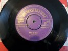 H M V 7 INCH VINYL RECORD  ELVIS PRESLEY  DON`T BE CRUEL/HOUND DOG