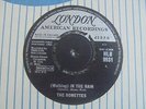The Ronettes - Walking In the Rain 1964 UK 45 LONDON
