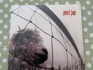 Pearl Jam: VS Vinyl LP Record (Original 1993 Pressing) Z53136. Used