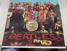 THE BEATLES SGT PEPPERS LONELY HEARTS CLUB BAND LP 67 CAP SMAS-2653 VG++/VG+(2)