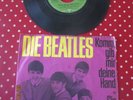 BEATLES /  KOMM GIB MIR DEINE HAND  / SIE LIEBT DICH    7 inch vinyl single