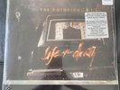 THE NOTORIOUS B.I.G. LIFE AFTER DEATH TARGET SILVER COLORED VINYL RECORD  IN HND