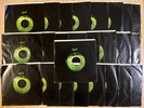 MARY HOPKIN 25 COPIES ORIGINAL APPLE 45 QUE SERA SERA 1823  w / BLACK SLEEVES