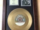 PINK FLOYD ANOTHER BRICK IN THE WALL FRAMED & MOUNTED GOLD 45rpm