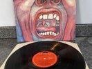 VINYL LP KING CRIMSON IN THE COURT OF THE CRIMSON KING 2302 057 VG+/EX
