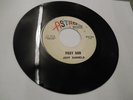 JEFF DANIELS (Luke McDaniels) FOXY DAN 45 Astro 108 Rockabilly RnR VG+ Mobile AL