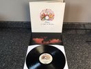 LP VINYL QUEEN ALBUM A NIGHT AT THE OPERA UK 1ST PRESS 1975 