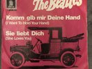 BEATLES Komm gib mir Deine Hand / Sie liebt Dich EMI 1C00604204  vinyl SINGLE 7“