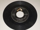 VINTAGE 45 RPM RECORD - ELVIS PRESLEY HOUND DOG / DON'T BE CRUEL - RCA VICTOR *