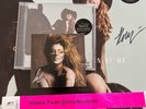 SHANIA TWAIN QUEEN OF ME SIGNED 12