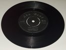The Wailers ‎– Lonesome Feelings / There She Goes- 7
