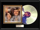 THE CARPENTERS KIND OF A HUSH WHITE GOLD PLATINUM RECORD KAREN CARPENTER