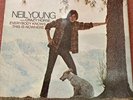 Neil Young- Everybody knows this is nowhere. 1st press-vinyl in great condition