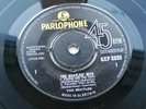 THE BEATLES   1963  UK   EP  THE BEATLES HITS  NO DATE ON LABEL  1 O  1  G