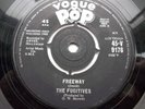 THE FUGITIVES FREEWAY ROCKER UK VOGUE LABEL ORIGINAL VINYL IS IN VG+++ CONDITION