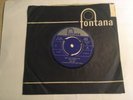 KIKI DEE    Now The Flowers Cry/Magic Carpet RARE   RARE   Fontana 7” single.