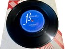 New Order - Procession / Everything’s Gone Green - Vinyl EP in Near-Mint Cond.