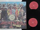 DOUBLE LP THE BEATLES REVOLVER + SGT PEPPER'S LONELY HEARTS CLUB BAND