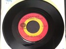45 rpm rock THE BEATLES I Want to Hold Your Hand 1960s Capitol 5112 target label