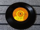 Queen - Another one bites the dust & Dragon attack  SUPER RARE EP BOLIVIA