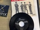 THE BEATLES - 1964 - SHE LOVES YOU -PICTURE SLEEVE + 45 RPM RECORD - SWAN 4152