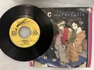 TLC waterfalls / Waterfalls (instrumental) Single 7” Vinyl 45 RPM record Jukebox