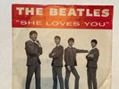 The Beatles She Loves You Swan S-4152 45 RPM Record