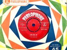 THE BEATLES     LOVE ME DO    ORIGINAL 1962 1st PRESS DEBUT SINGLE    LOOK