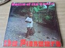 THE PIONEERS - BATTLE OF THE GIANTS - UK 1970 ISSUE - VERY GOOD