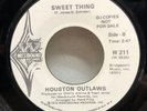 HOUSTON OUTLAWS   What Am I Going To Do/Sweet Thing. 1972 soul 45. EX. Mp3
