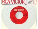 MONKEES: She hangs out / a little bit me, a little bit you RCA CANADA 7
