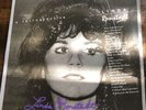 SIGNED LINDA RONSTADT ALBUM (A RETROSPECTIVE, 1977)  COA