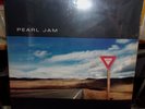 PEARL JAM YIELD Vtg LP ORIGINAL 1998  1ST PRESSING   E 68164  STILL SEALED