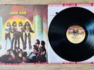 Kiss Love Gun 1977 First Pressing LP Casablanca NBLP 7057 Hard Rock VG++