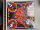 Kiss - Sonic Boom 2010 Original pressing mint unplayed purple vinyl + poster