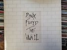 Pink Floyd - The Wall . Harvest SHDW 411 UK First Pressing. Excellent Condition