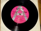 THE FORMATIONS   AT THE TOP OF THE STAIRS b/w MAGIC MELODY   UK MGM DEMO 7
