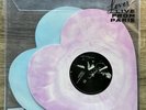 TAYLOR SWIFT - LOVER (LIVE FROM PARIS) HEART SHAPED VINYL LP  IN HAND FAST SHIP