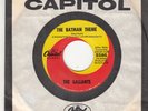 THE GALLANTS - THE BATMAN THEME - ORIGINAL CAPITOL RECORDS 45 - GREAT SHAPE