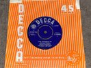 '64 Decca F. 11916 ed1 Applejacks: Like Dreamers Do, Everybody Fall Down BEATLES