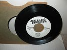 RARE SAXONS 45 RPM RECORD  TAMPA #139  TRYIN'  1958 R&B PROMO
