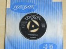 THE CRESTS Sixteen Candles / Beside You UK 7