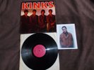 THE KINKS DEBUT ALBUM FIRST PRESS RARE AND ORIGINAL EX. WITH SIGNED PHOTO.
