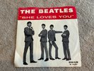 Beatles She Loves You/I'll Get You w/ Sleeve Swan S-4152 45 Vinyl